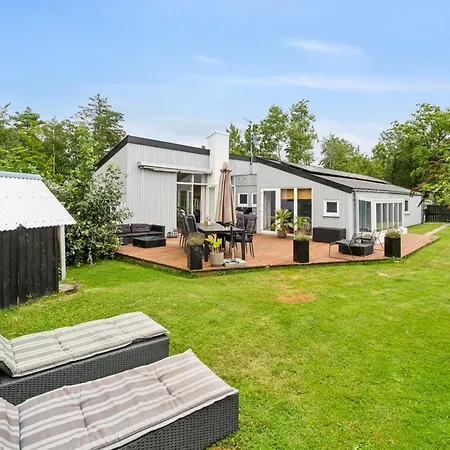 Maritha - 400m From The Sea By Interhome
